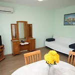 With Parking Space Petrcane, Zadar - 3300 Apartment *
