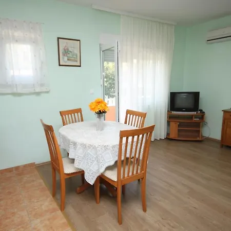 Apartment With Parking Space Petrcane, Zadar - 3300 Petrcane